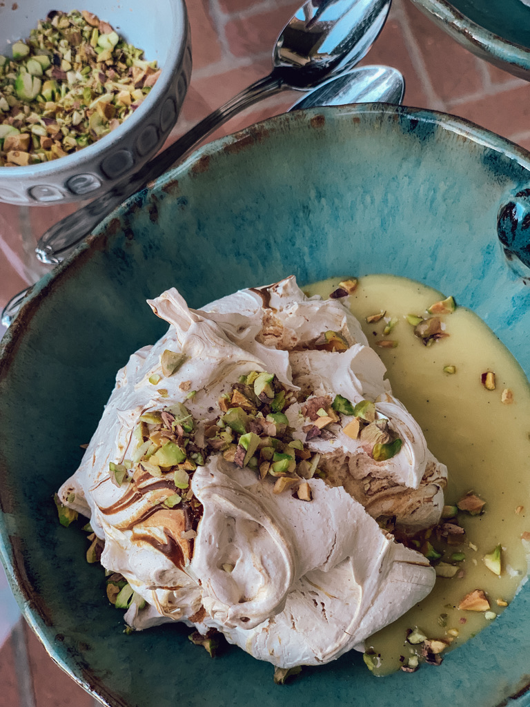 Pistachio Île Flottante